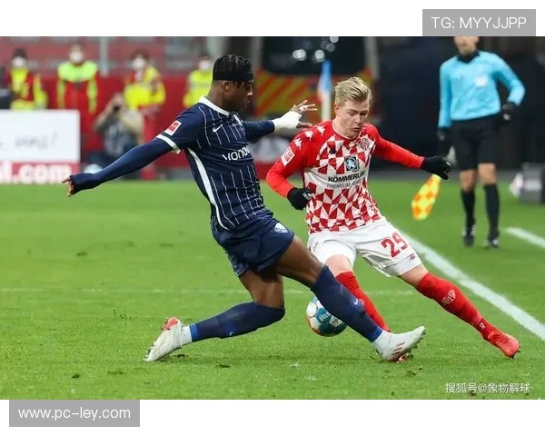 波鸿0-2不敌奥格斯堡,保级之路艰难