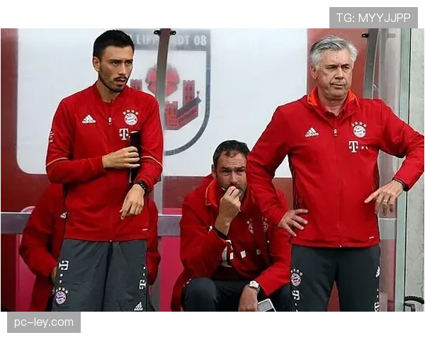 转播方新技术展示：用动态箭头实时标注拜仁的转换传球线路