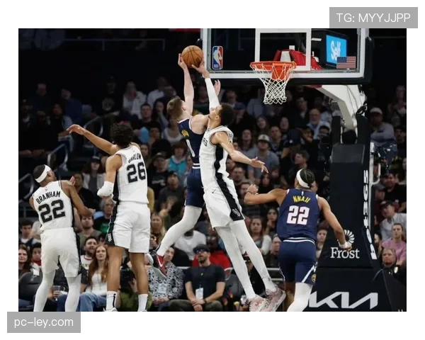 新秀对决:马刺文班与黄蜂米勒对位互飙高分,合砍79分 新秀对决:马刺文班与黄蜂米勒对位互飙高分,合砍79分